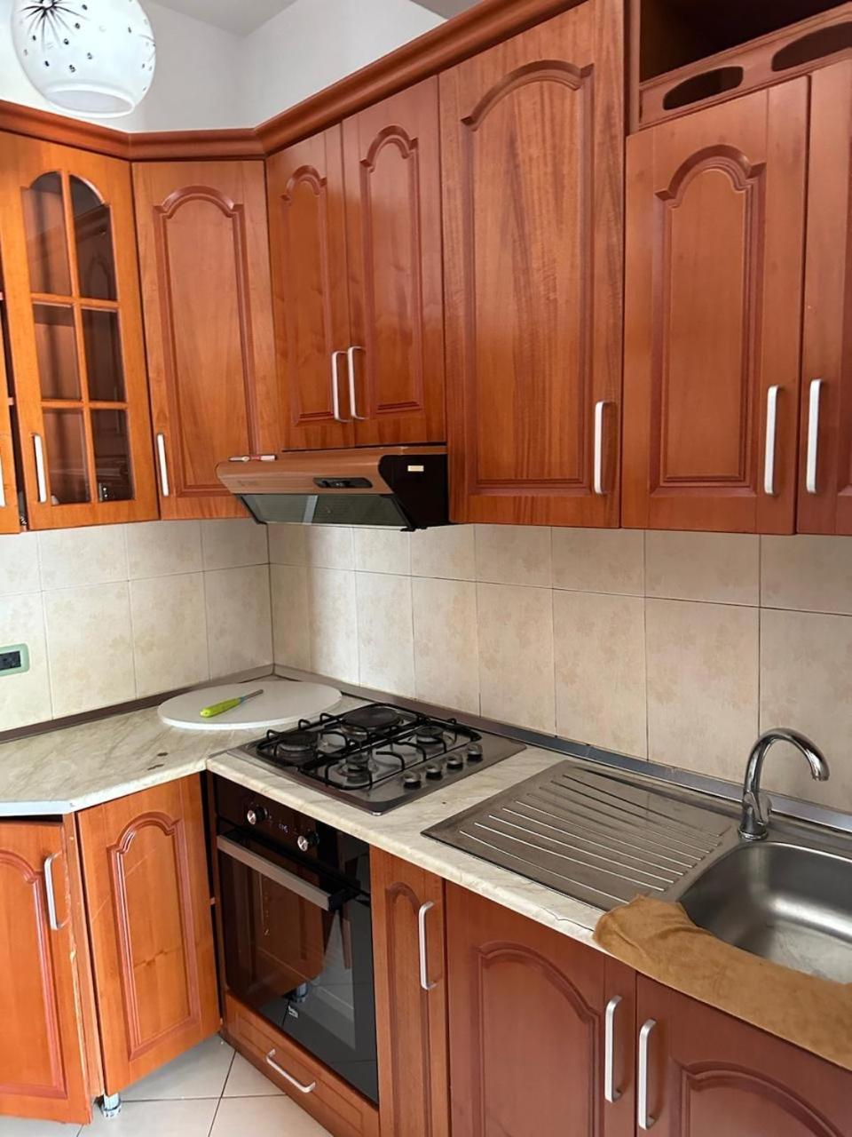 Eid Mar Hostel Vlorë Buitenkant foto