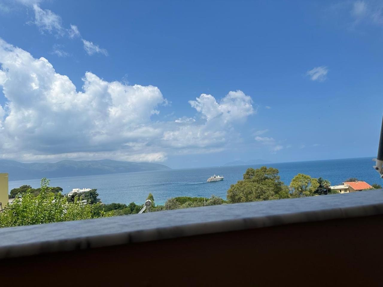 Eid Mar Hostel Vlorë Buitenkant foto