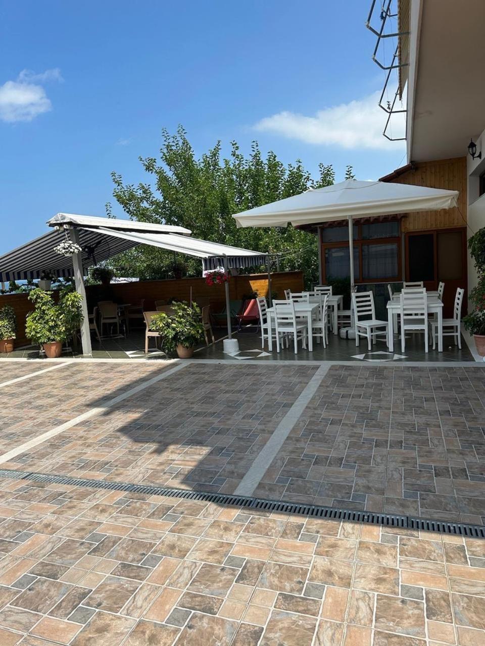 Eid Mar Hostel Vlorë Buitenkant foto
